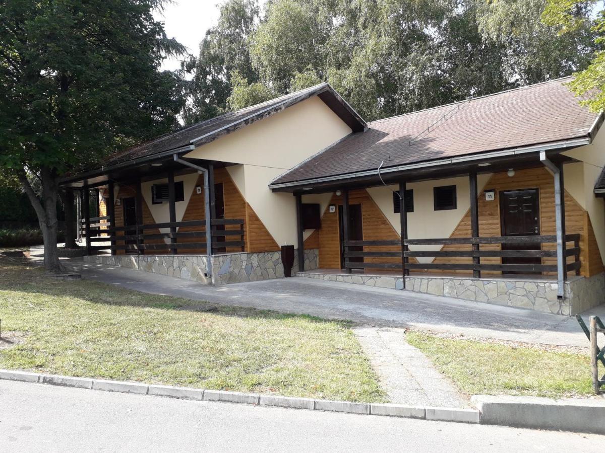 Hotel Marina OASA Grocka Buitenkant foto