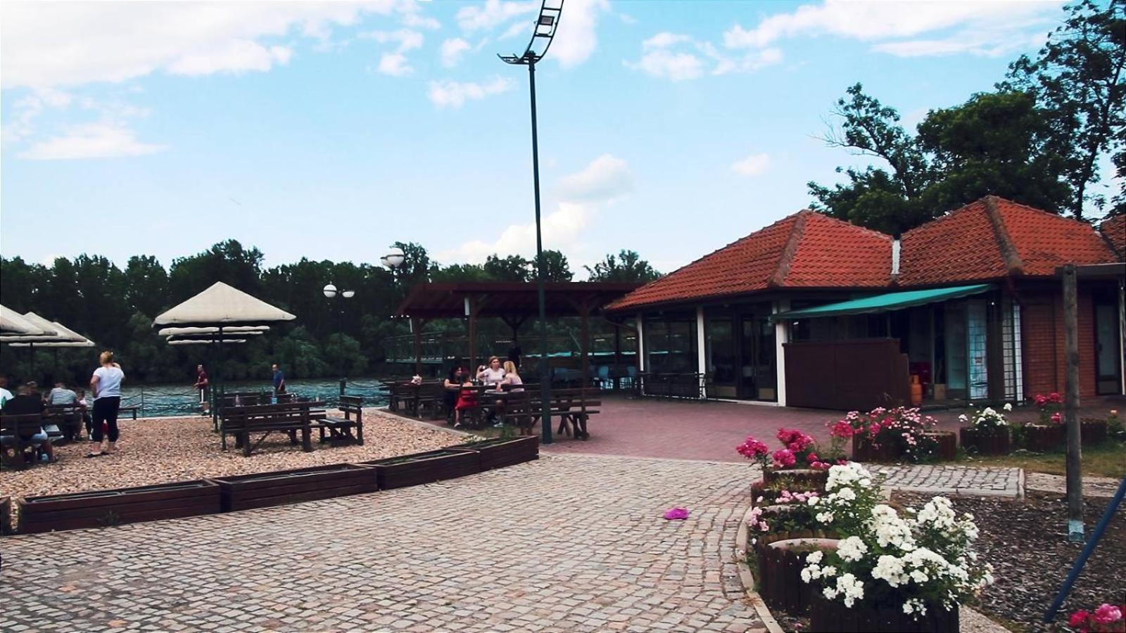 Hotel Marina OASA Grocka Buitenkant foto